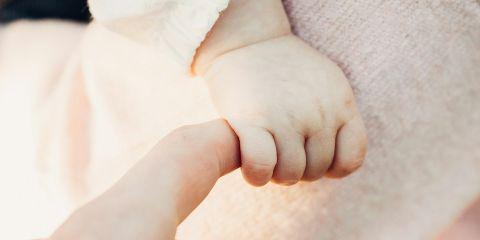 每天照顾宝宝已经够忙了，还常常被宝宝的肌肤问题搞得一头雾水吗?别担心，其实宝宝肌肤只是需要多一点特别呵护而已。今天本篇文章就要用最简单的方式，带新手妈妈们一次搞懂宝宝肌特性，减少育儿烦恼。