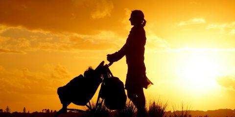 打完雷射是不是期待脸马上变嫩、毛孔变小？等等～先别急，其实术后照护才是关键，如果忽略防晒、保湿或清洁细节，不只效果打折，还可能反黑、长小疹子。今天就让本篇文章来告诉你雷射术后的注意事项有哪些吧。