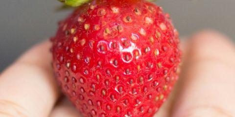 知道自己是黑头还是白头粉刺后,下一步就是检查一下,你是不是哪个日常习惯出了错?让粉刺悄悄的找上门。现在就跟着本篇文章一起排查一下吧。